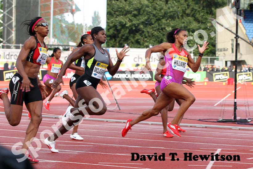 Charonda Williams leads the 200 metres, 2012 Samsung Diamond League, Crystal Palace, London.